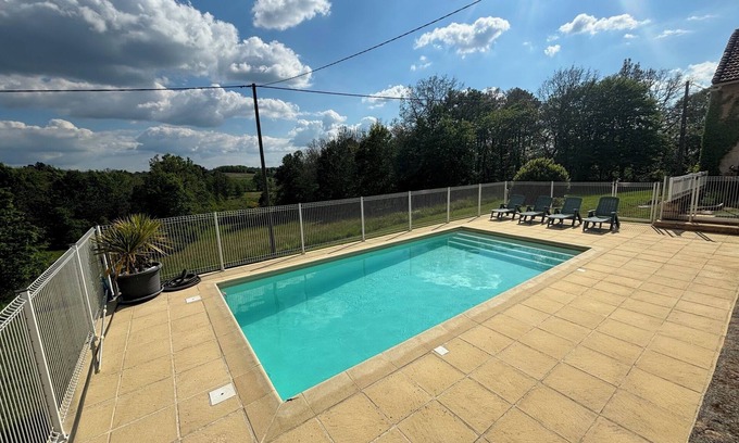 Loubejac Casa | Casa de vacaciones 'Maison De Vacances Avec Piscine' con piscina privada, terraza privada y Wi-Fi