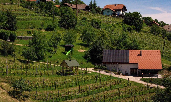 Srednje Grcevje Casa | Casa vacacional con sauna y bodega