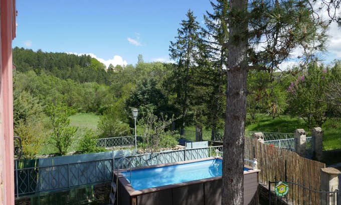 Aurel Casa | Casa de vacaciones con piscina, jardín y Wi-Fi: Grand Gîte Au Pays des Lavandes