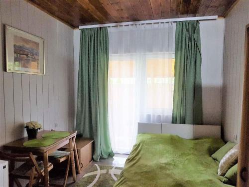 Balatonakali Apartamento | Holiday Homes in Balatonakali 37748