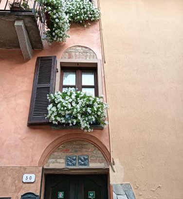 La Morra Casa | Holiday House Antica Dimora Soggiorni in langa centro storico La Morra