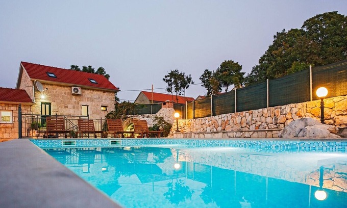 Podbablje Casa | Holiday house Buljanovi dvori, near Imotski,private pool