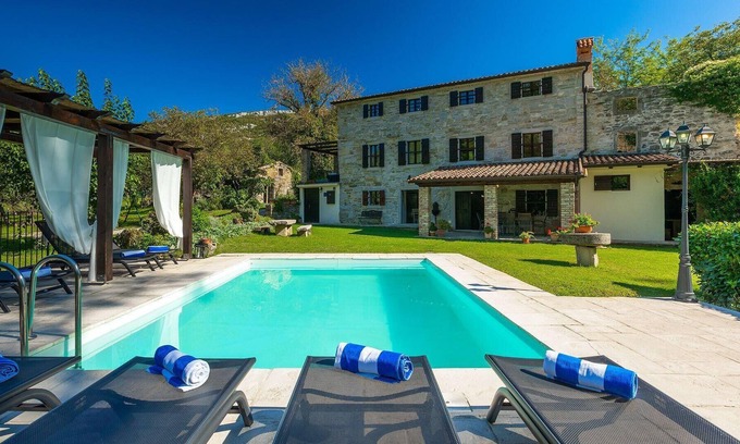 Buzet Casa | Casa de vacaciones Buzet para 1 - 8 personas con 4 dormitorios - Casa adosada
