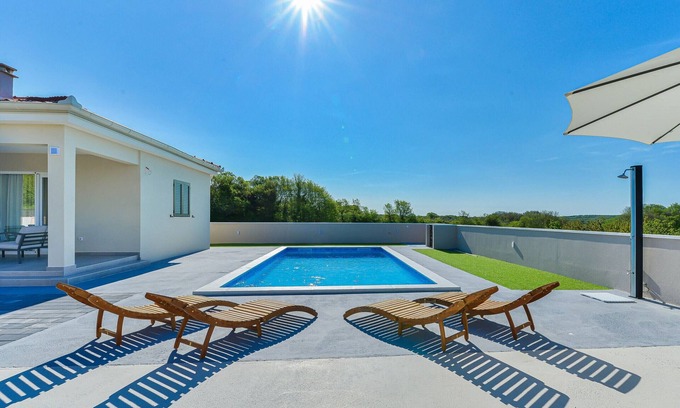 Policnik Casa | Holiday House Casia with pool