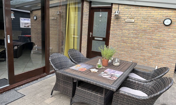 Brouwershaven Casa | Casa de vacaciones "Haus Seemöwe" directamente en el mar de Grevelingen, Brouwershaven / Den Osse