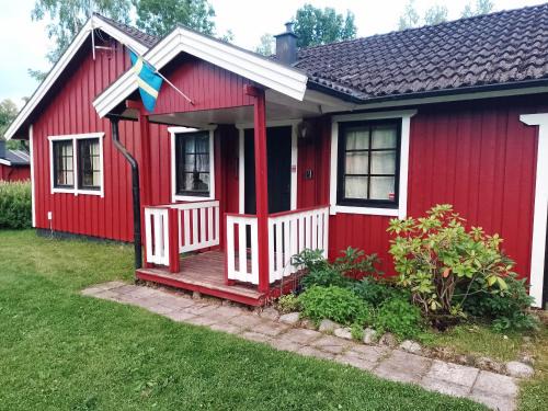 Lillkyrka Casa | Holiday house in Grythem, Orebro, within walking distance to lake