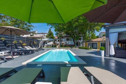 Kukci Casa | Holiday house in Porec with balcony, air conditioning, WiFi, washing machine (4928-2)