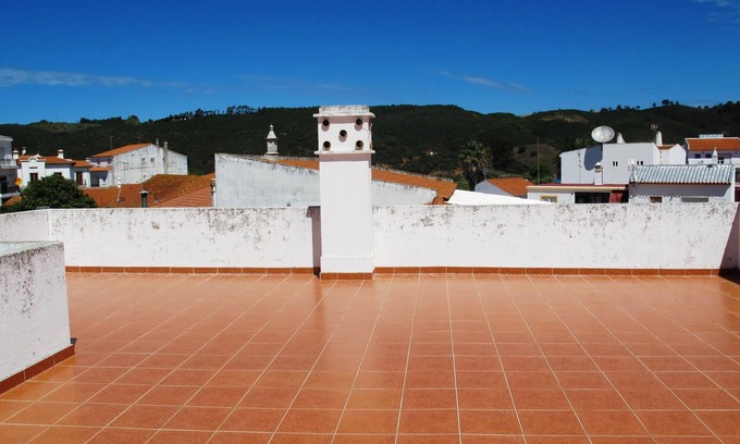 Baiona Villa | Casa de vacaciones en el centro de Odeceixe con terraza