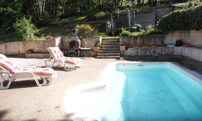 Provence Casa | Casa de vacaciones en el corazón del luberon, en su entorno verde.
