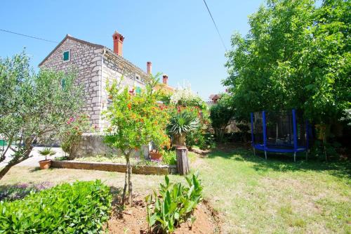 Rakalj Casa | Holiday house in village Rakalj