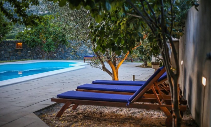 Tugare Casa | Holiday house Joanna - with pool: - Tugare, Riviera Omis, Croatia