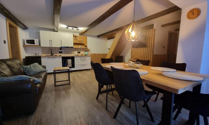 Ziar Casa | Holiday house Laura