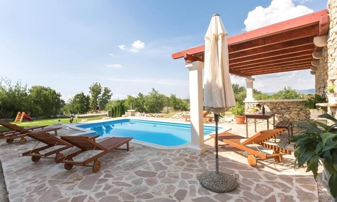 Lovrec Casa | Casa de vacaciones Lovrec para 1 - 14 personas con 6 dormitorios - Casa de vacaciones