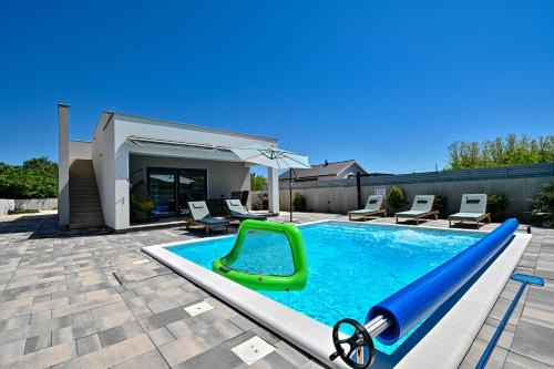 Privlaka Casa | Holiday house Sara with heated pool