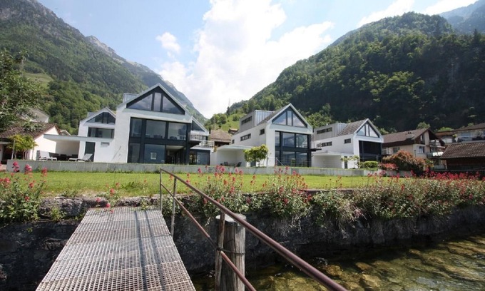 Ruetli Casa | Casa de vacaciones Sisikon para 1 - 8 personas con 4 dormitorios - Casa de vacaciones independiente