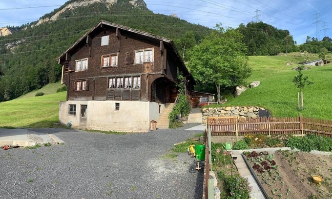 Sisikon Chalet De Esquí | Casa de vacaciones Sisikon para 1 - 10 personas con 4 dormitorios - Casa rural