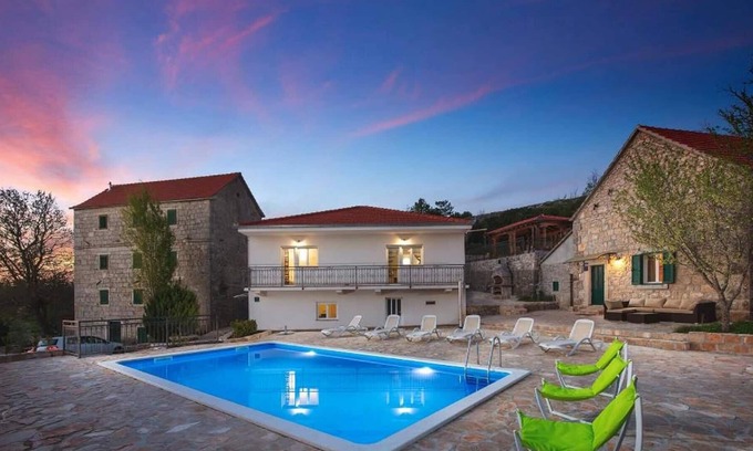 Lovrec Casa | Casa de vacaciones Studenci para 3 - 10 personas con 4 dormitorios - Apartamento en casa unifamiliar