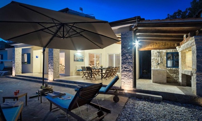 Muzini Casa | Holiday house Tomisici for 1 - 12 persons with 5 bedrooms - Holiday home