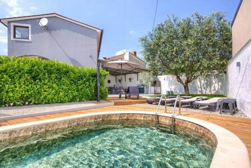 Loborika Casa | Holiday House Ulika near Pula - Pet Friendly