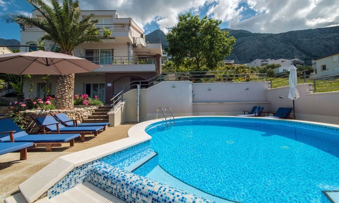 Moca Villa | Casa de vacaciones Villa Iva + piscina climatizada + hidromasaje