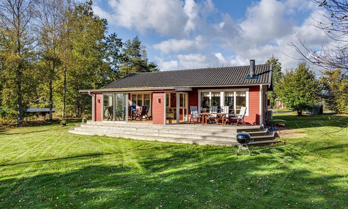 Korsveka Casa | Holiday house with jacuzzi near nature | SE02021