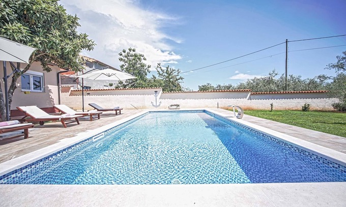 Valtura Casa | Casa de vacaciones con piscina en la naturaleza