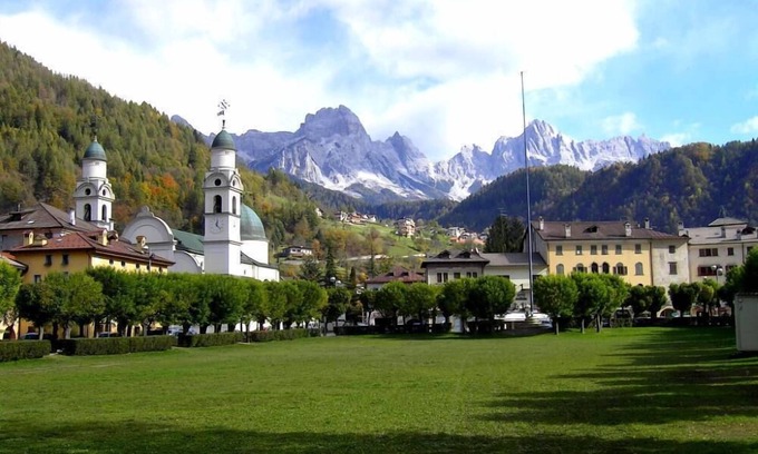 Agordo Apartamento | VACACIONES EN Agordo Dolomitas, senderismo, la relajación, los bosques, las rocas y las puestas de sol PINK !!