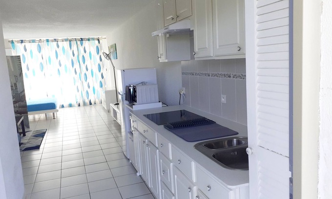 Orient Bay Apartamento | Residencia tranquila y segura, el acceso directo a la bahía del este, piscina, tenis