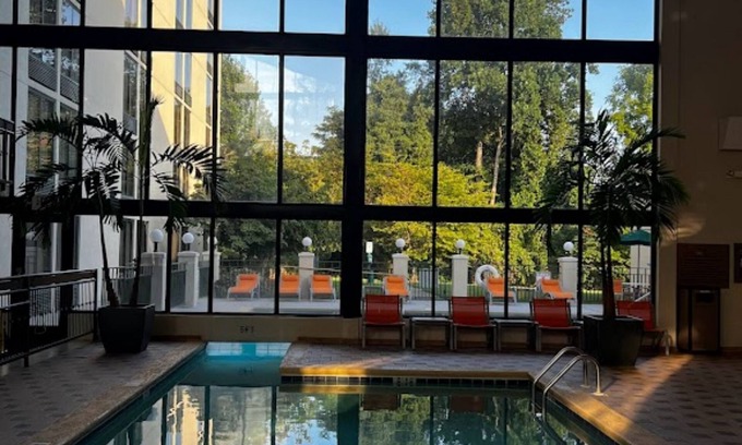 Asheville Hotel | Holiday Inn Asheville Biltmore by IHG