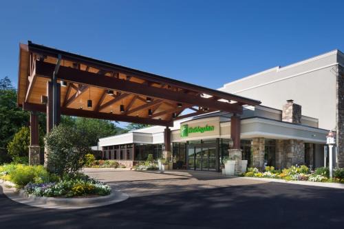 Asheville Hotel | Holiday Inn Asheville East-Blue Ridge Pkwy by IHG