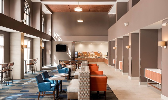 Ontario Hotel | Holiday Inn Express and Suites Ontario Airport by IHG