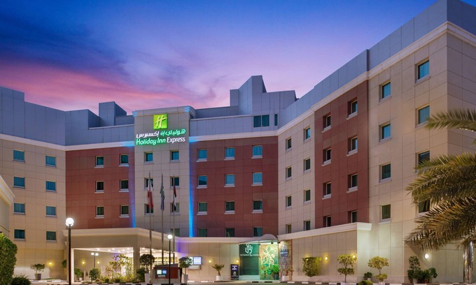 Al Sufouh 2 Hotel | Holiday Inn Express Dubai, Internet City by IHG