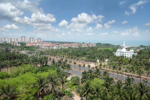 Donghu District Hotel | Holiday Inn Express Haikou West Coast by IHG