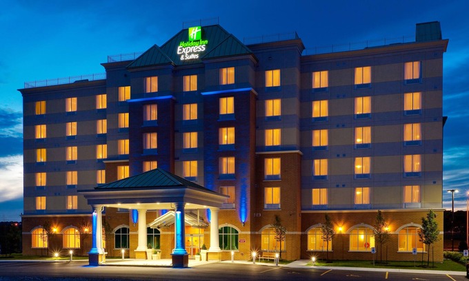 Bowmanville Hotel | Holiday Inn Express Hotel & Suites CLARINGTON - BOWMANVILLE by IHG