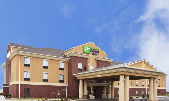 Van Wert Hotel | Holiday Inn Express Hotel & Suites Van Wert, an Ihg Hotel