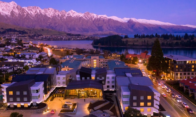 Queenstown City Centre Hotel | Holiday Inn Express & Suites Queenstown by IHG