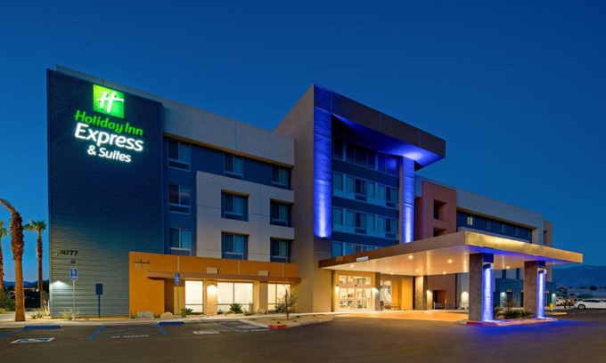 Palm Desert Hotel | Holiday Inn Express & Suites Palm Desert - Millennium by IHG