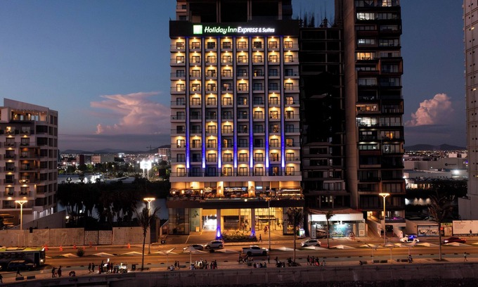 Mazatlán Hotel | Holiday Inn Express & Suites Hotel Mazatlan by IHG