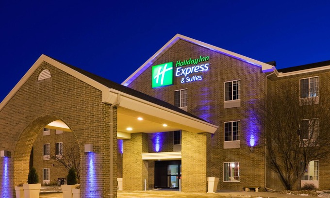 Sioux Falls Hotel | Holiday Inn Express & Suites Sioux Falls At Empire Mall by IHG