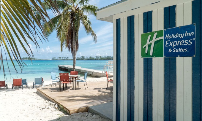 Downtown Nassau Hotel | Holiday Inn Express & Suites Nassau by IHG