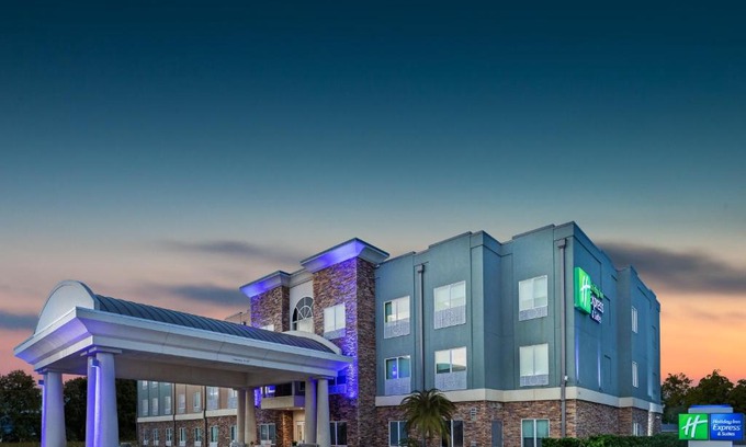 Rockport Hotel | Holiday Inn Express & Suites Rockport - Bay View by IHG