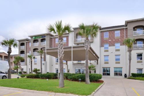 Corpus Christi Hotel | Holiday Inn Express & Suites Corpus Christi-N Padre Island by IHG