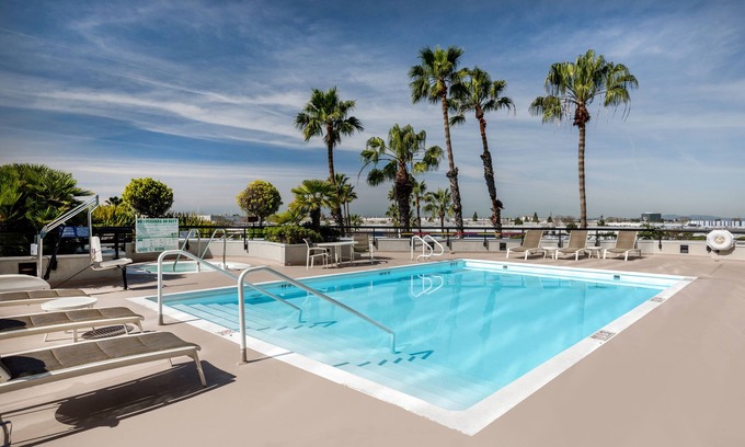 Harbor Gateway South Hotel | Holiday Inn Los Angeles Gateway - Torrance by IHG