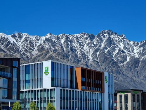 Frankton Hotel | Holiday Inn Queenstown Remarkables Park