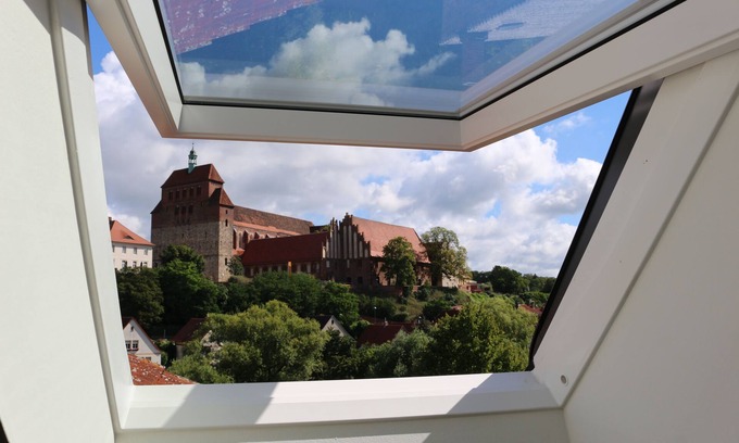 Havelberg Apartamento | Loft de vacaciones en el agua con vista a la catedral DG