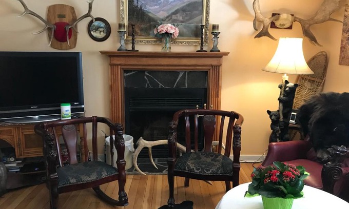 Banff Cama Y Desayuno | Holiday Lodge Bed and Breakfast