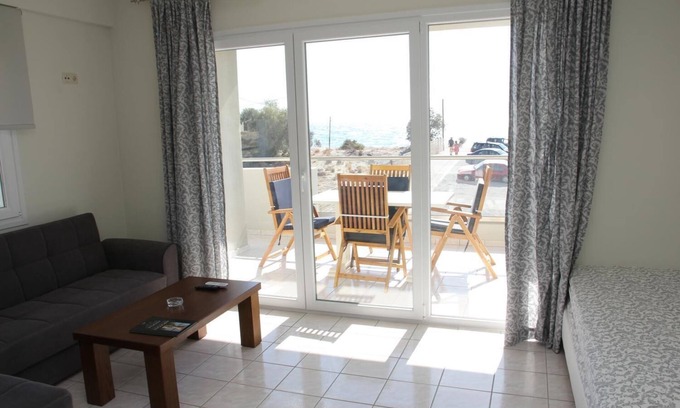 Neo Kalamaki Casa | Holiday Luxury Villas