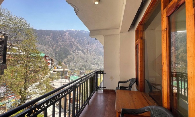 Model Town Casa | Holiday Moods