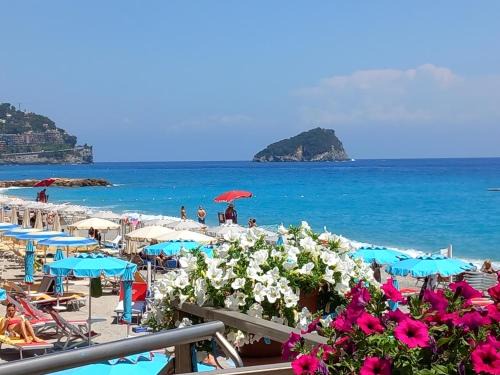 Spotorno Apartamento | Holiday Sea View