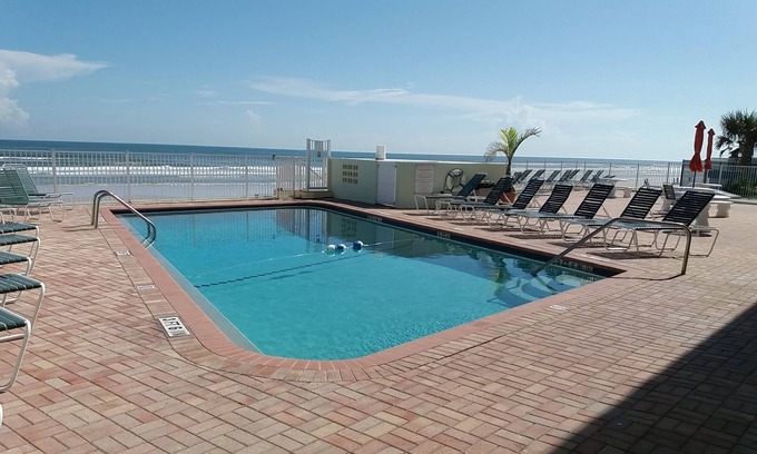 Daytona Beach Shores Apartamento | Holiday Shores Beach Club